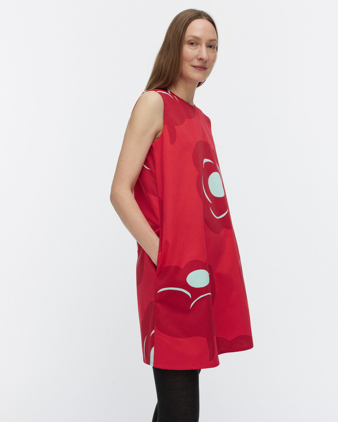 siluetti tumma dress