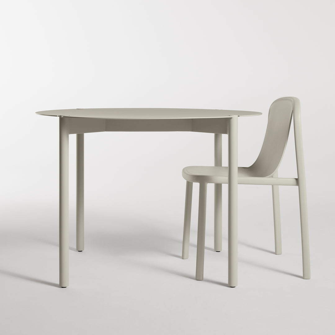 Comeuppance 42" Round Dining Table