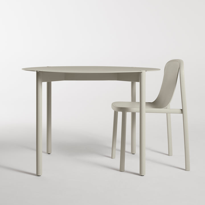 Comeuppance 42" Round Dining Table
