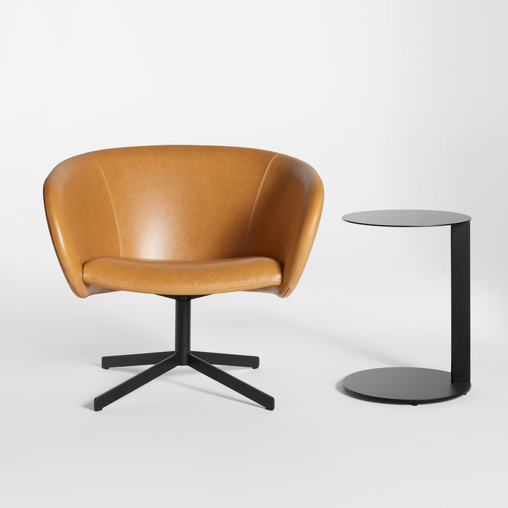 Close Encounter Swivel Lounge Chair