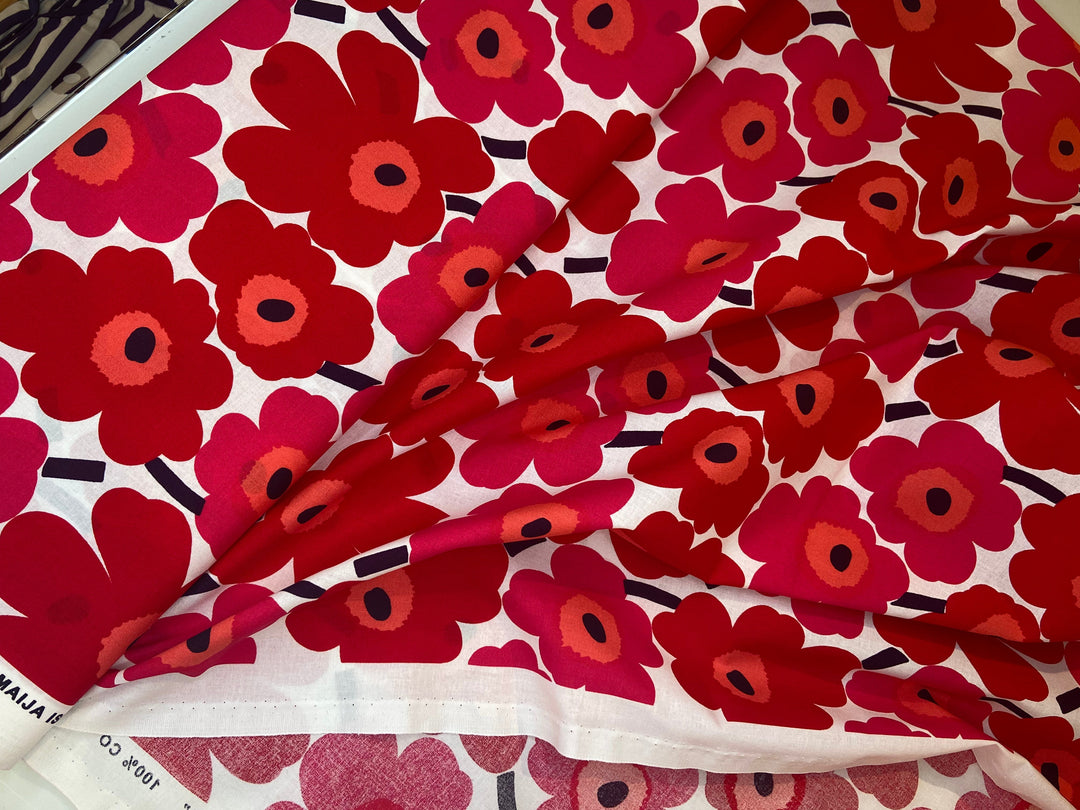 mini-unikko red cotton fabric