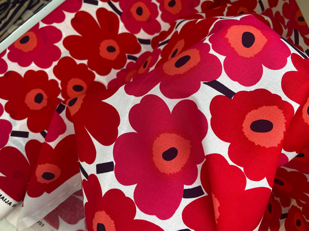 mini-unikko red cotton fabric