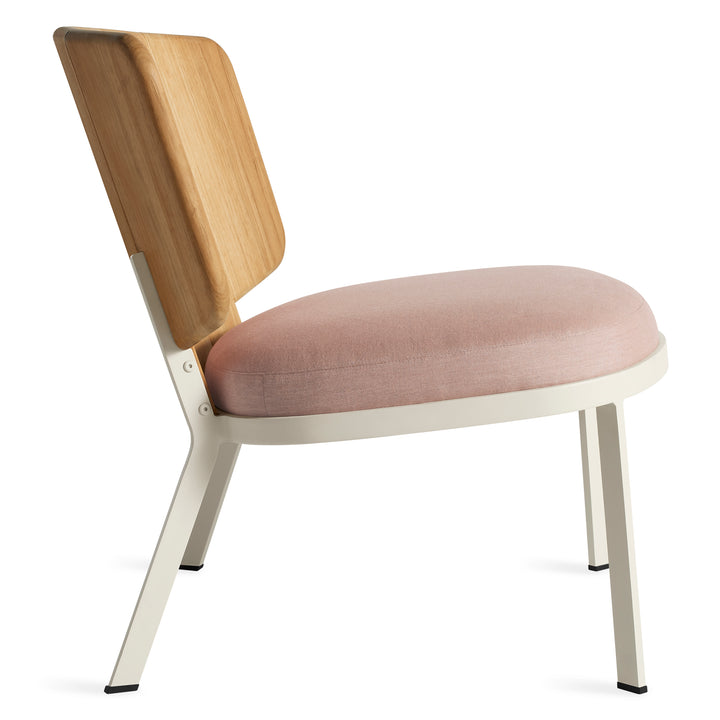 Low Fade Outdoor Lounge Chair