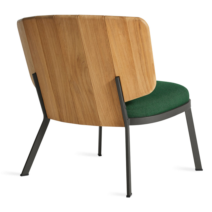 Low Fade Outdoor Lounge Chair