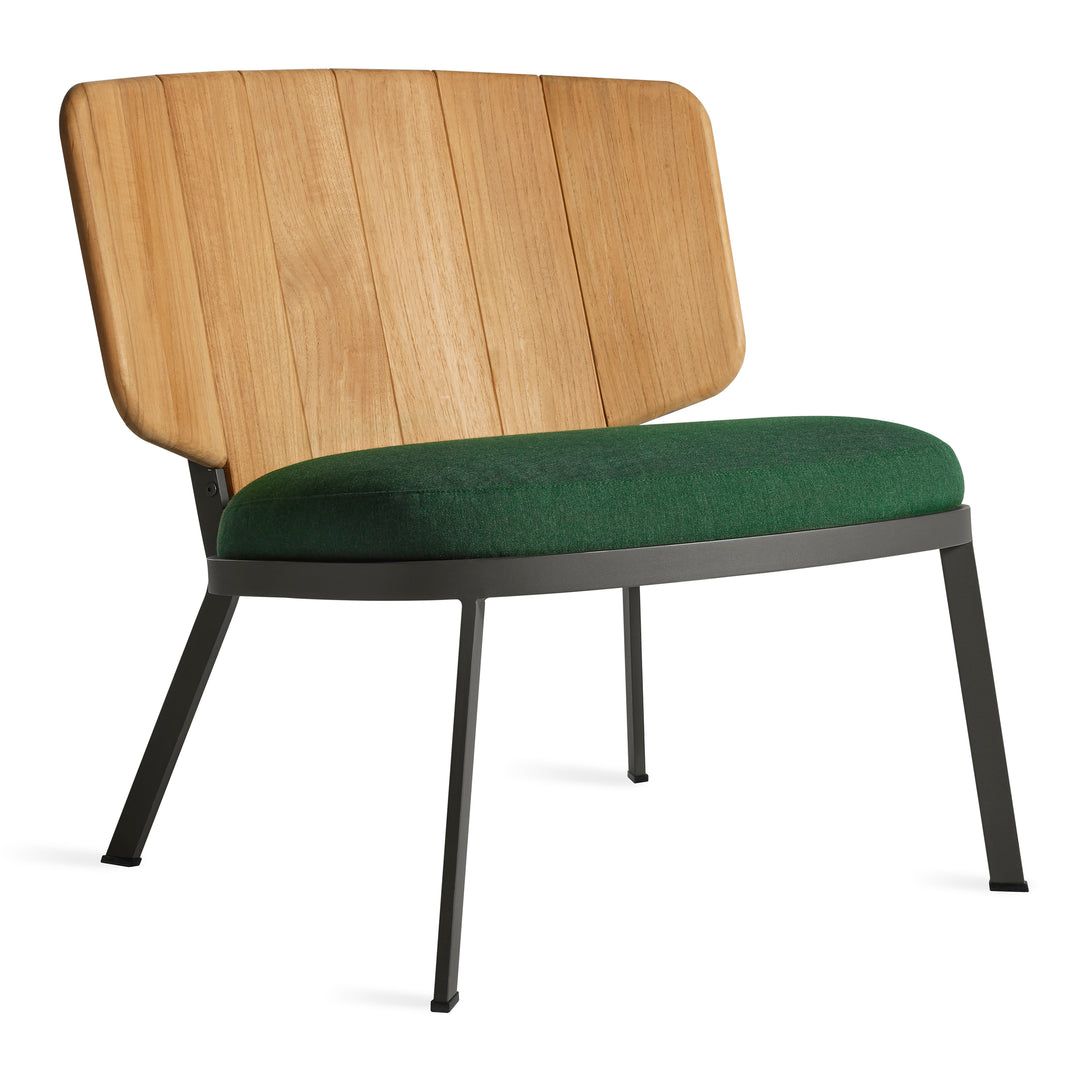Low Fade Outdoor Lounge Chair