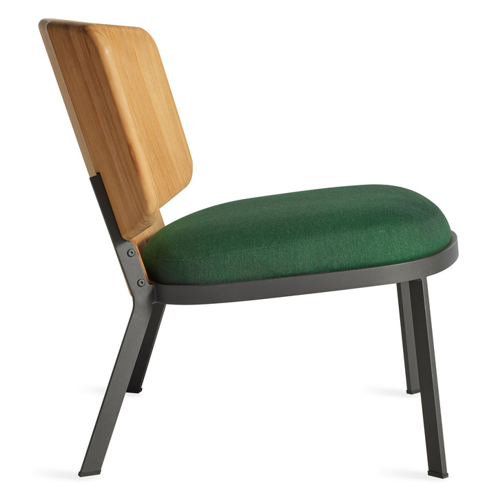 Low Fade Outdoor Lounge Chair