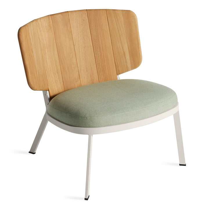 Low Fade Outdoor Lounge Chair
