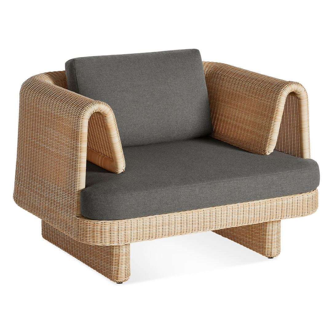 Loophole Outdoor Lounge Chair