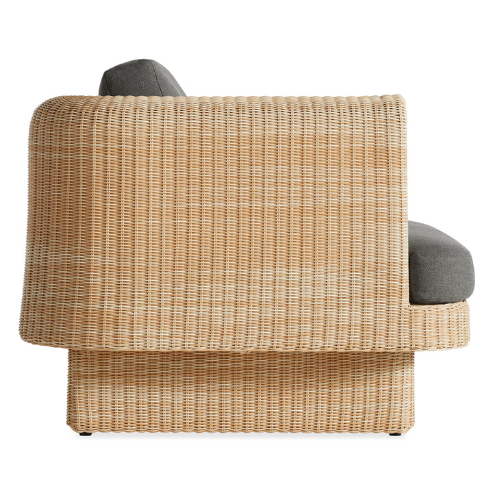 Loophole Outdoor Lounge Chair