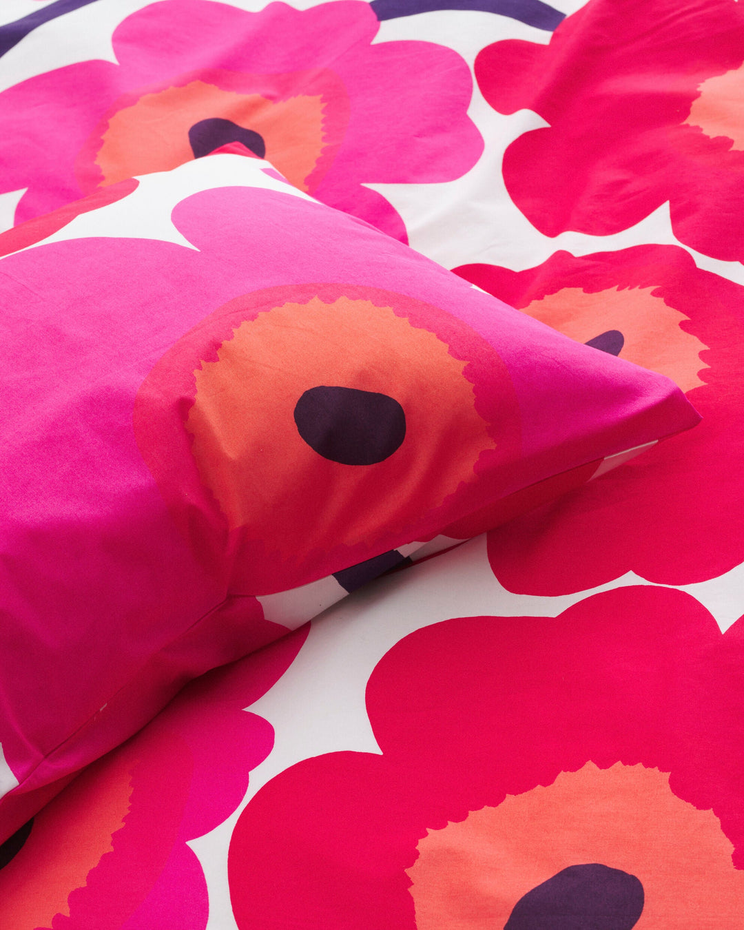 unikko pillowcase red
