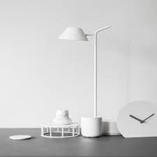 Peek Table Lamp