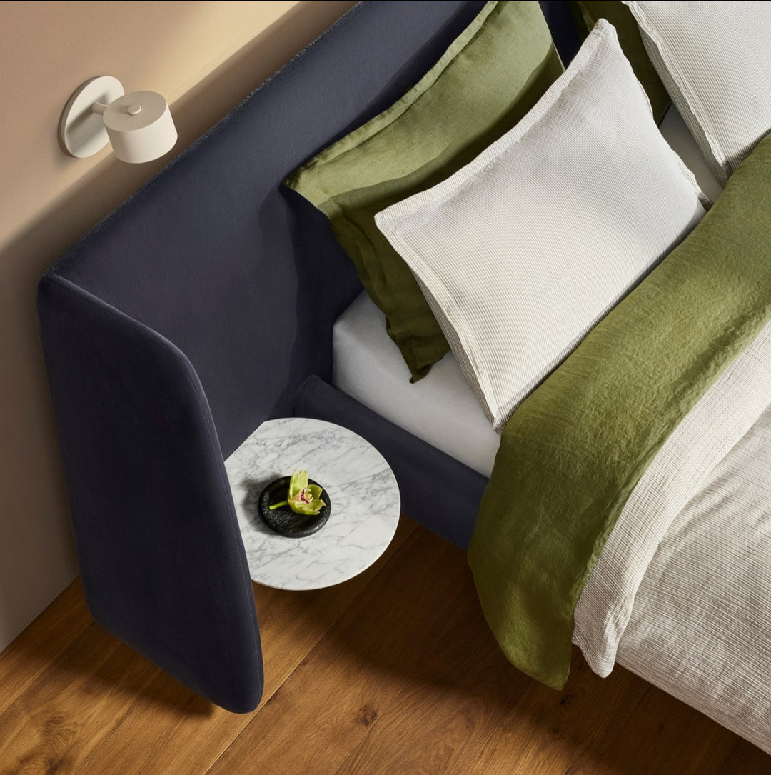 Hunker Bed
