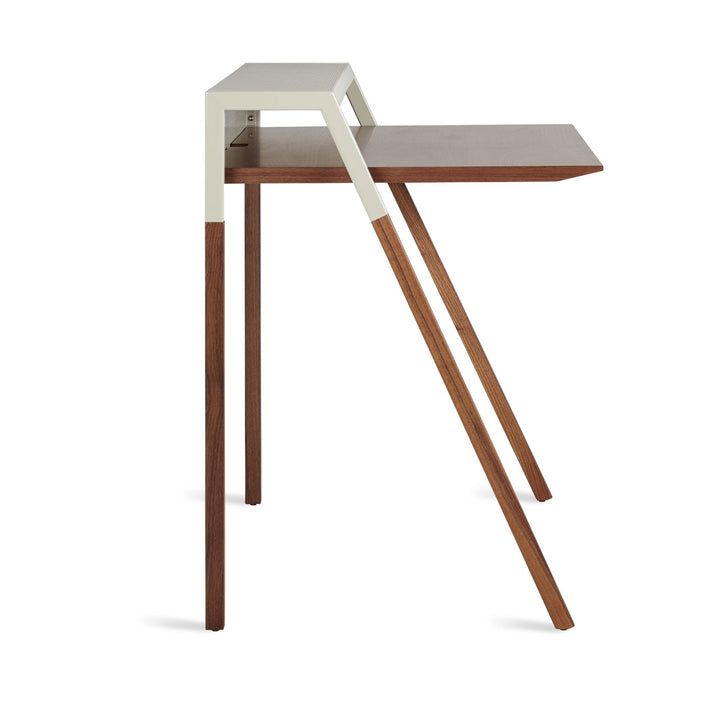 Cant Desk
