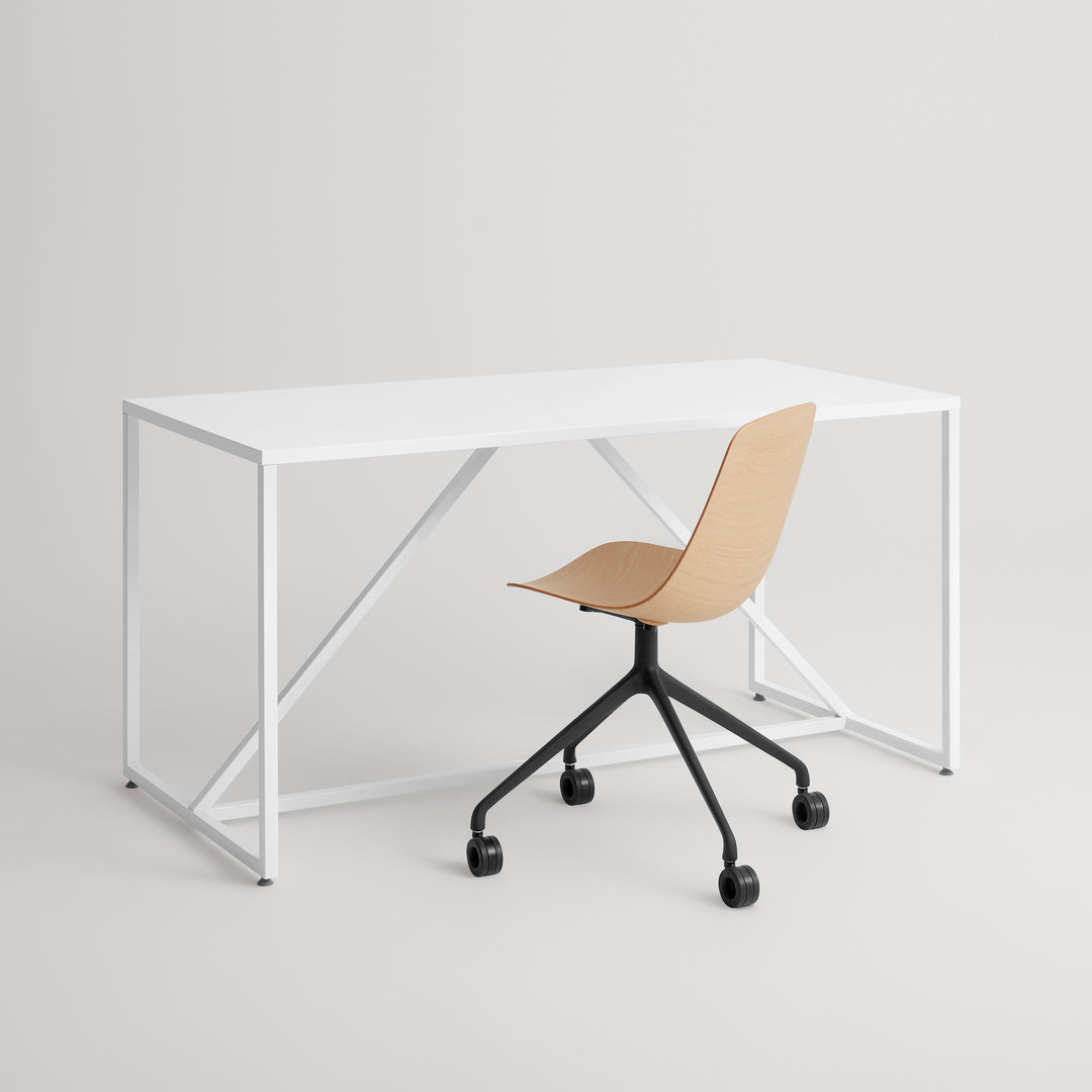 Clean Cut Task Chair