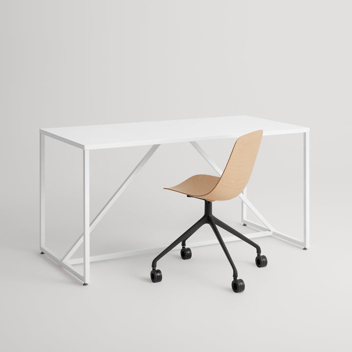 Clean Cut Task Chair