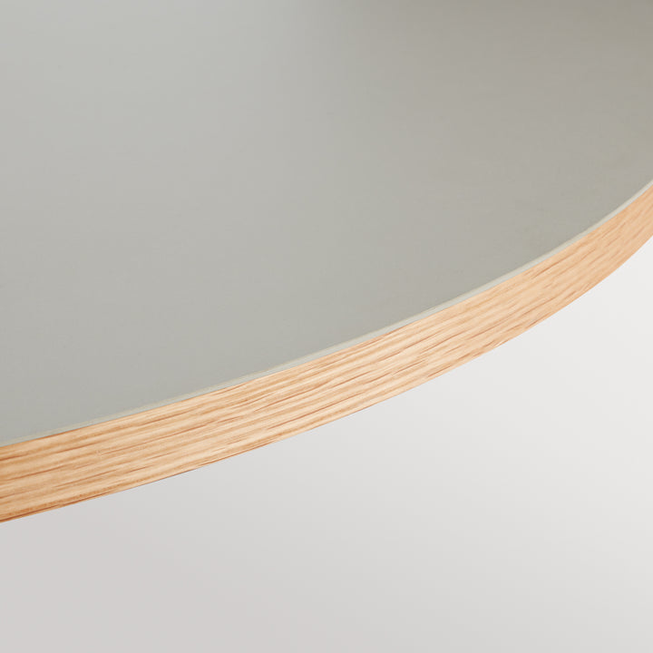 Apt 30" Round Café Table