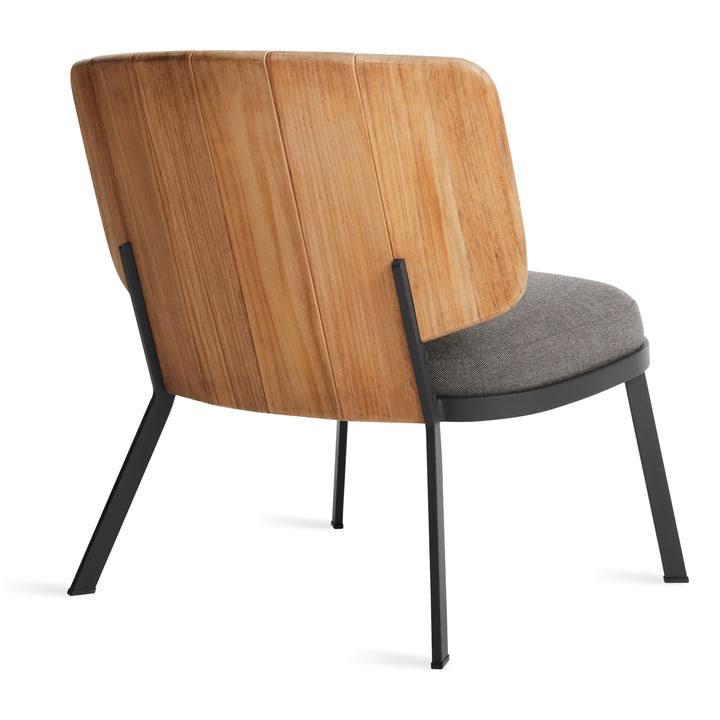 Low Fade Outdoor Lounge Chair