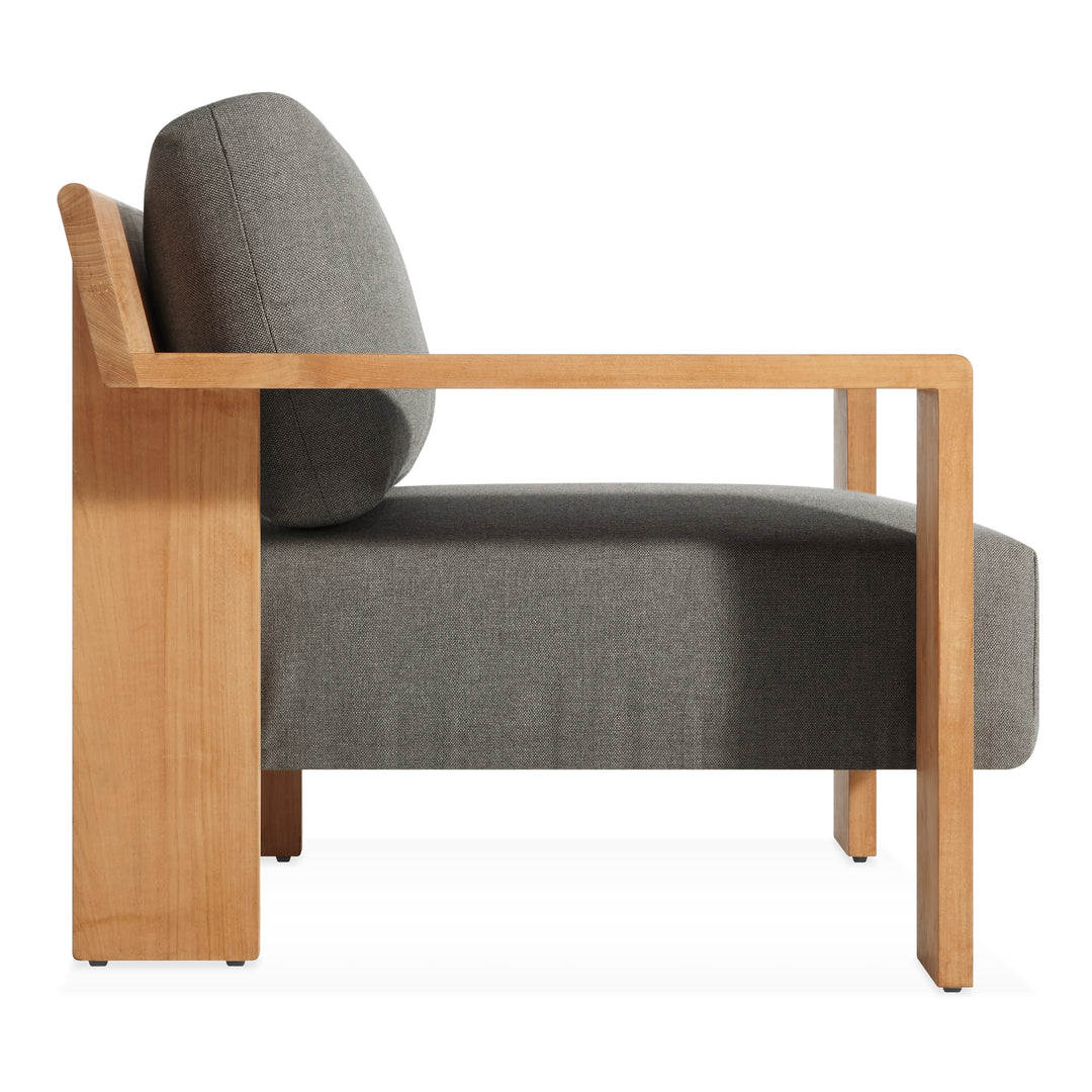 Ridge Outdoor Lounge Chair