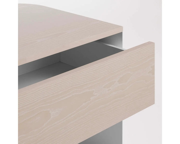 Dally Nightstand