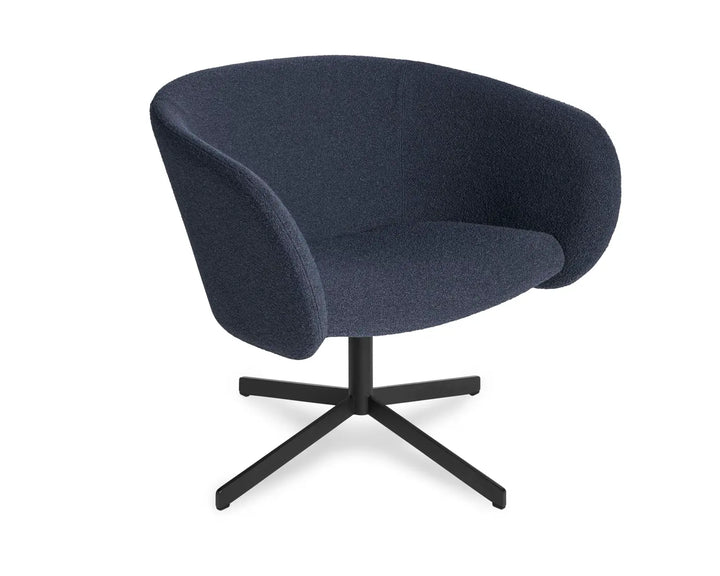 Close Encounter Swivel Lounge Chair