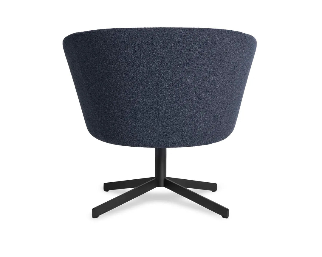 Close Encounter Swivel Lounge Chair