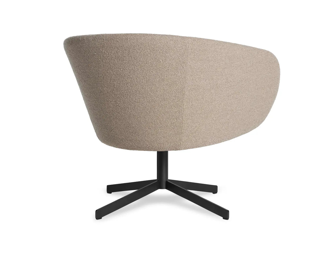 Close Encounter Swivel Lounge Chair