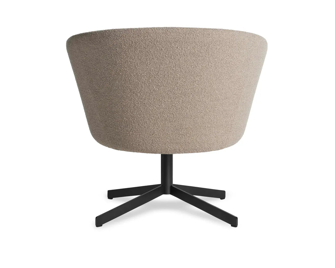 Close Encounter Swivel Lounge Chair