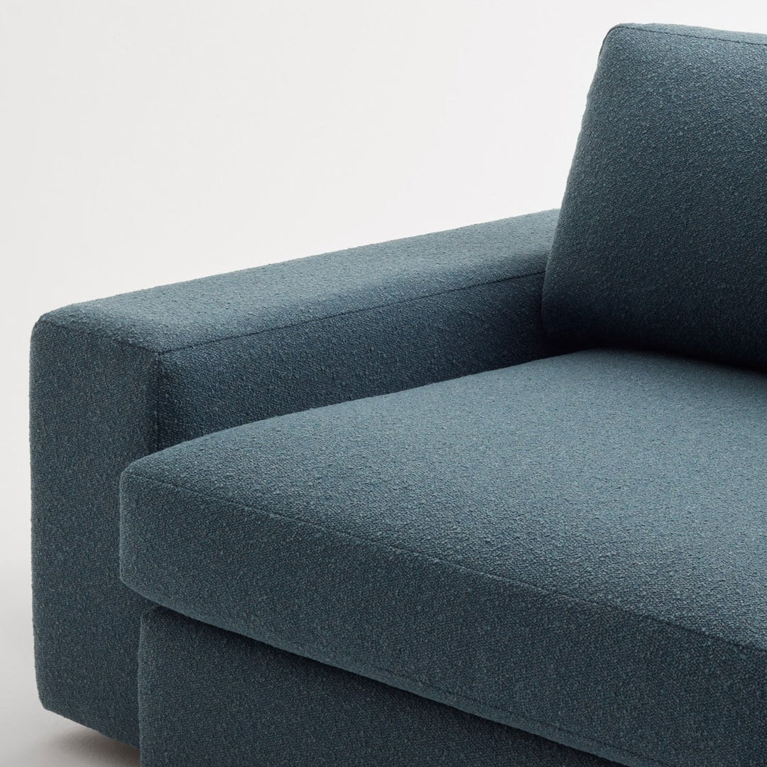 Esker Sofa w/ Chaise