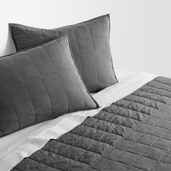 Ester Linen Quilt Set