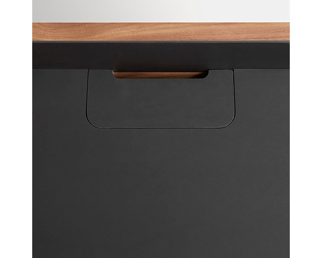 Tabloid Desk