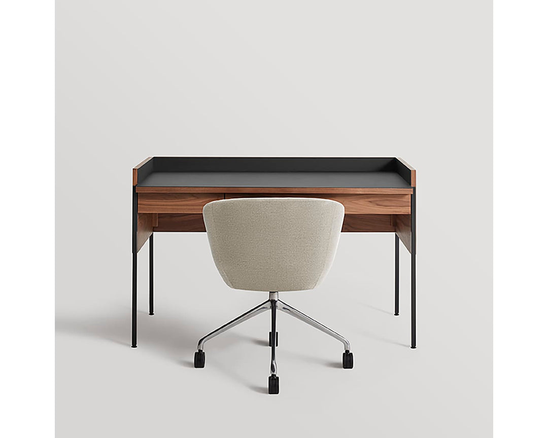 Tabloid Desk