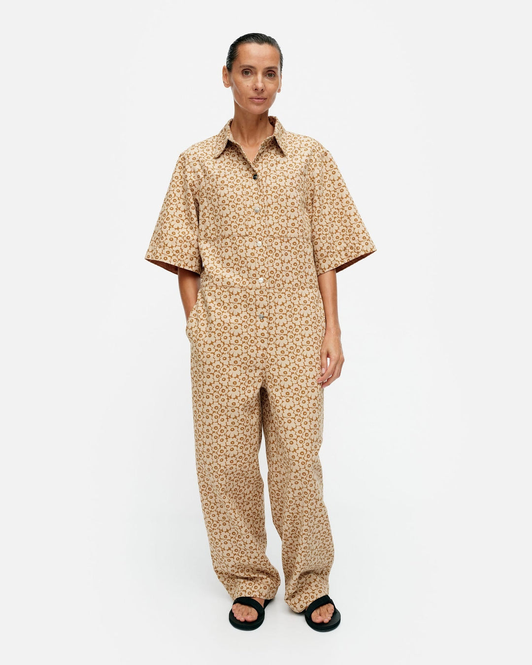 kukkein unikko - cotton overall - tan