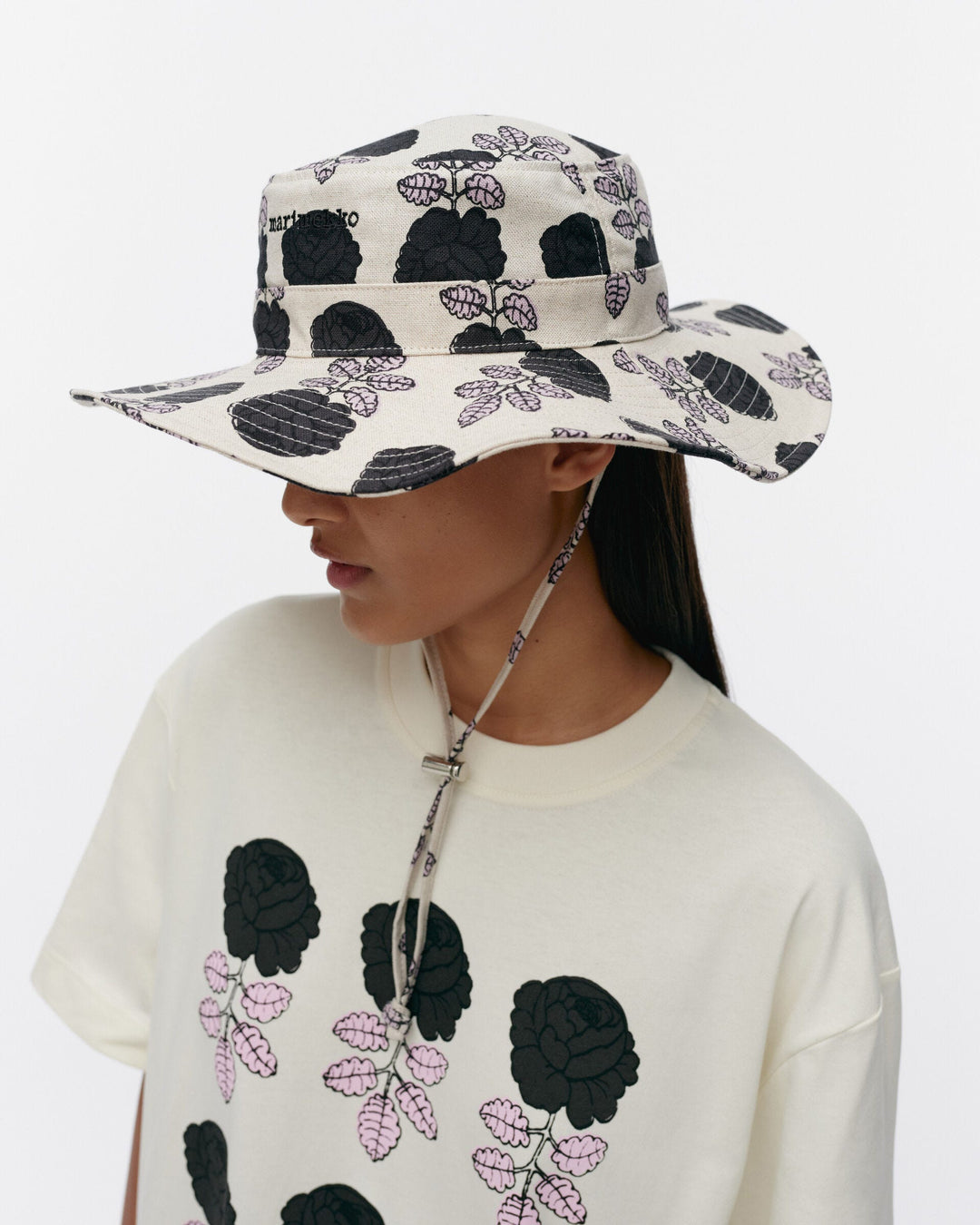 muutos vihkiruusu kioski wide brim hat - black/white