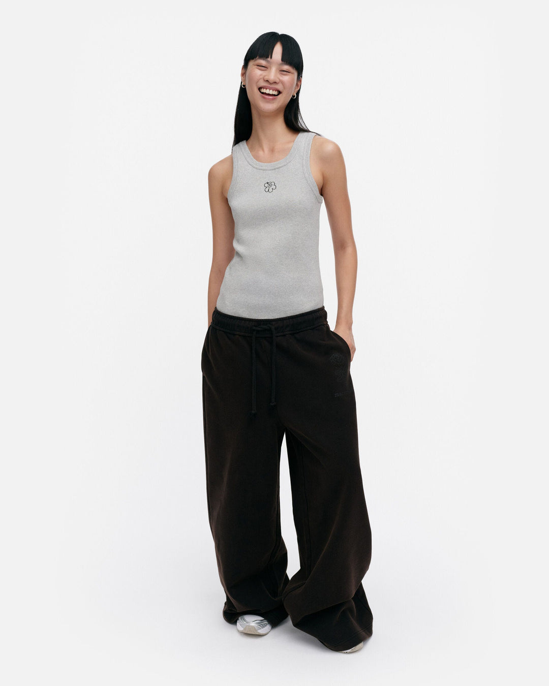 kioski puuska vihkiruusu placement sweatpants
