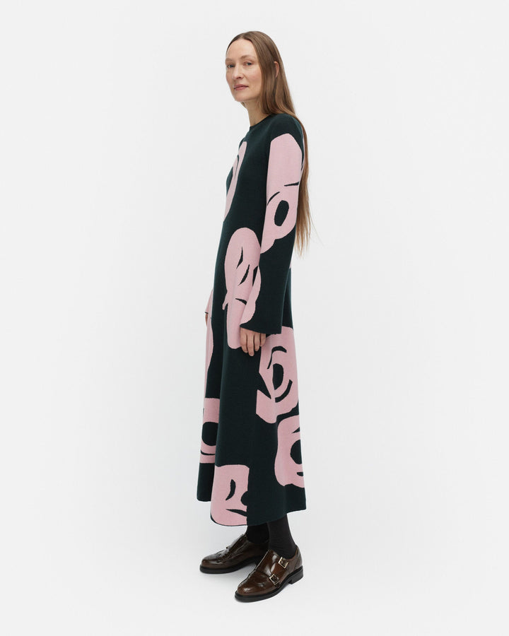leikkuu tumma knitted dress