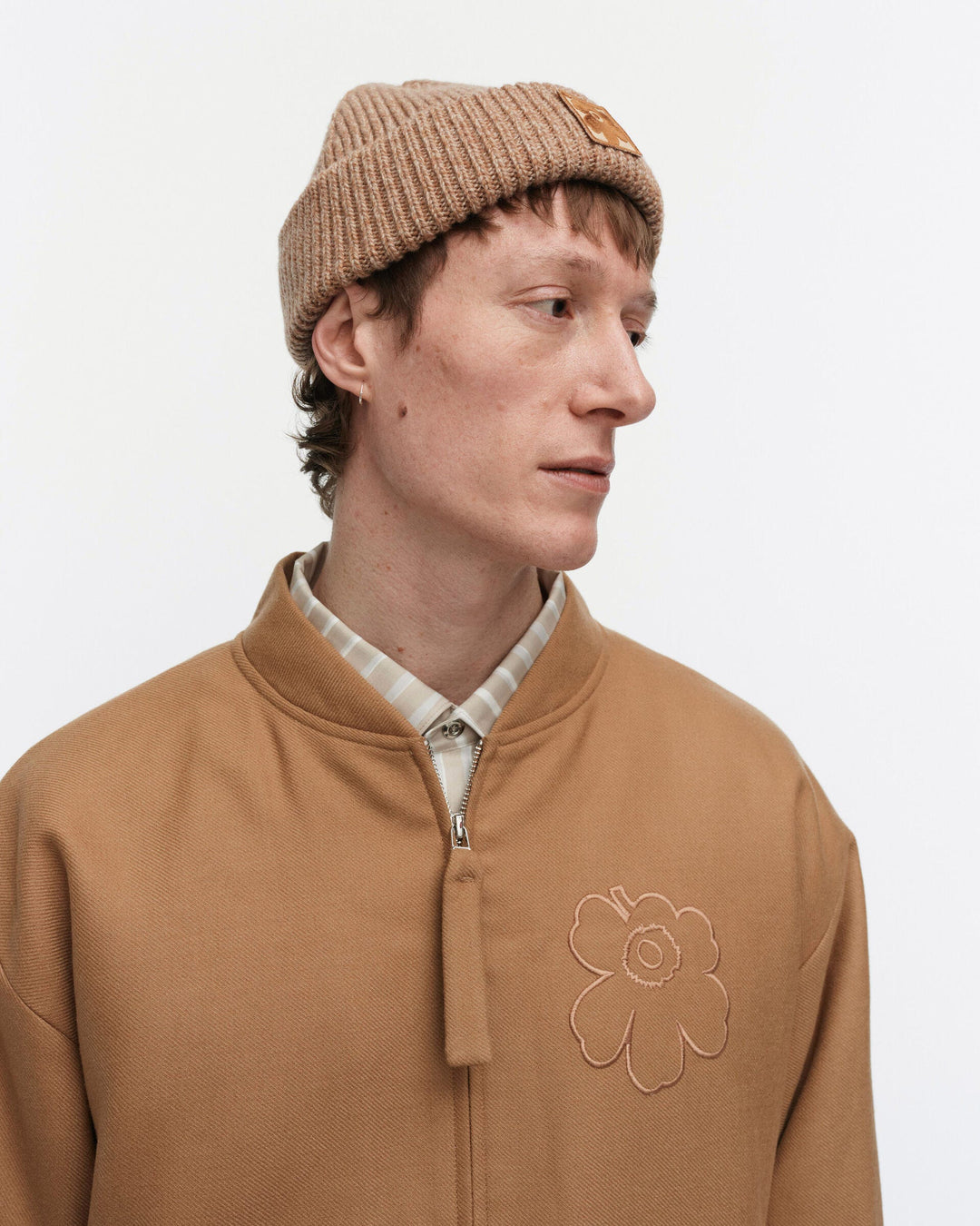 kioski roihua solid knitted toque - brown