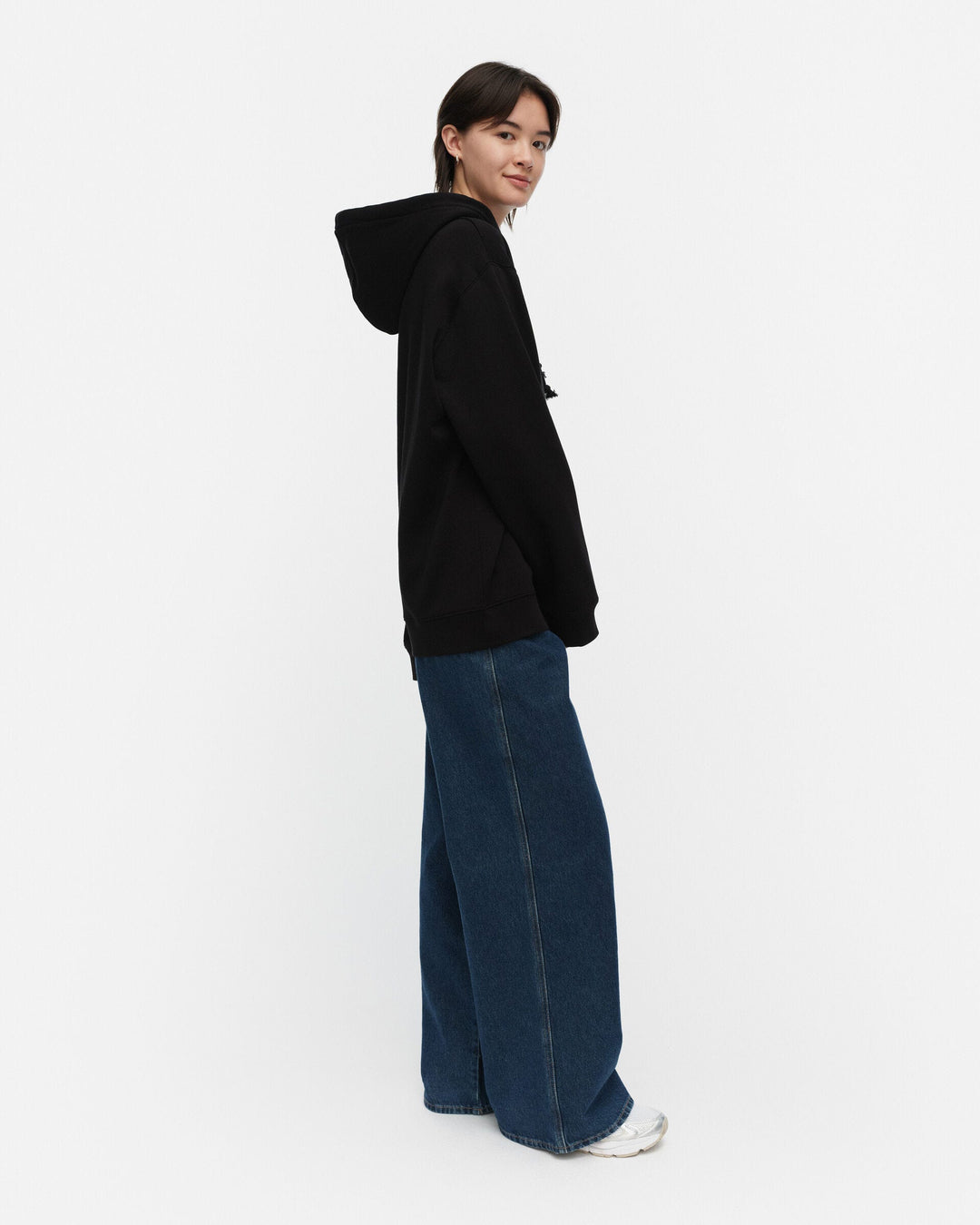 kioski teesi unikko placement hoodie - black