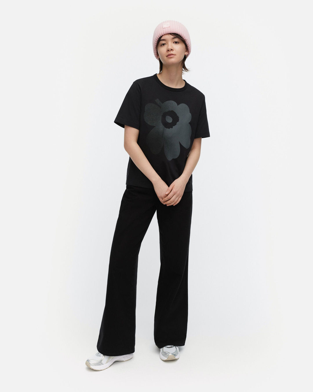 kioski erna unikko placement t-shirt - black