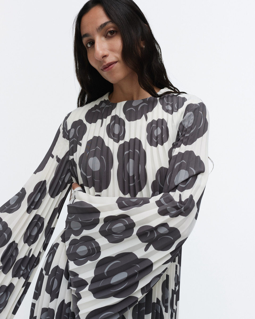 frosti tumma dress