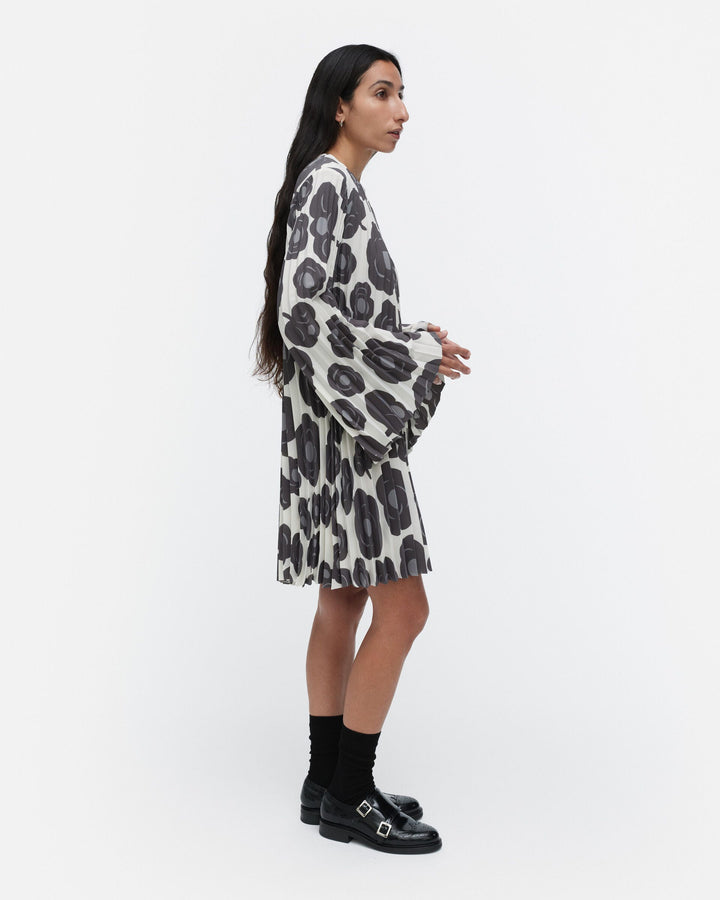 frosti tumma dress