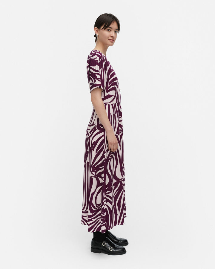 heleä jokuraita dress