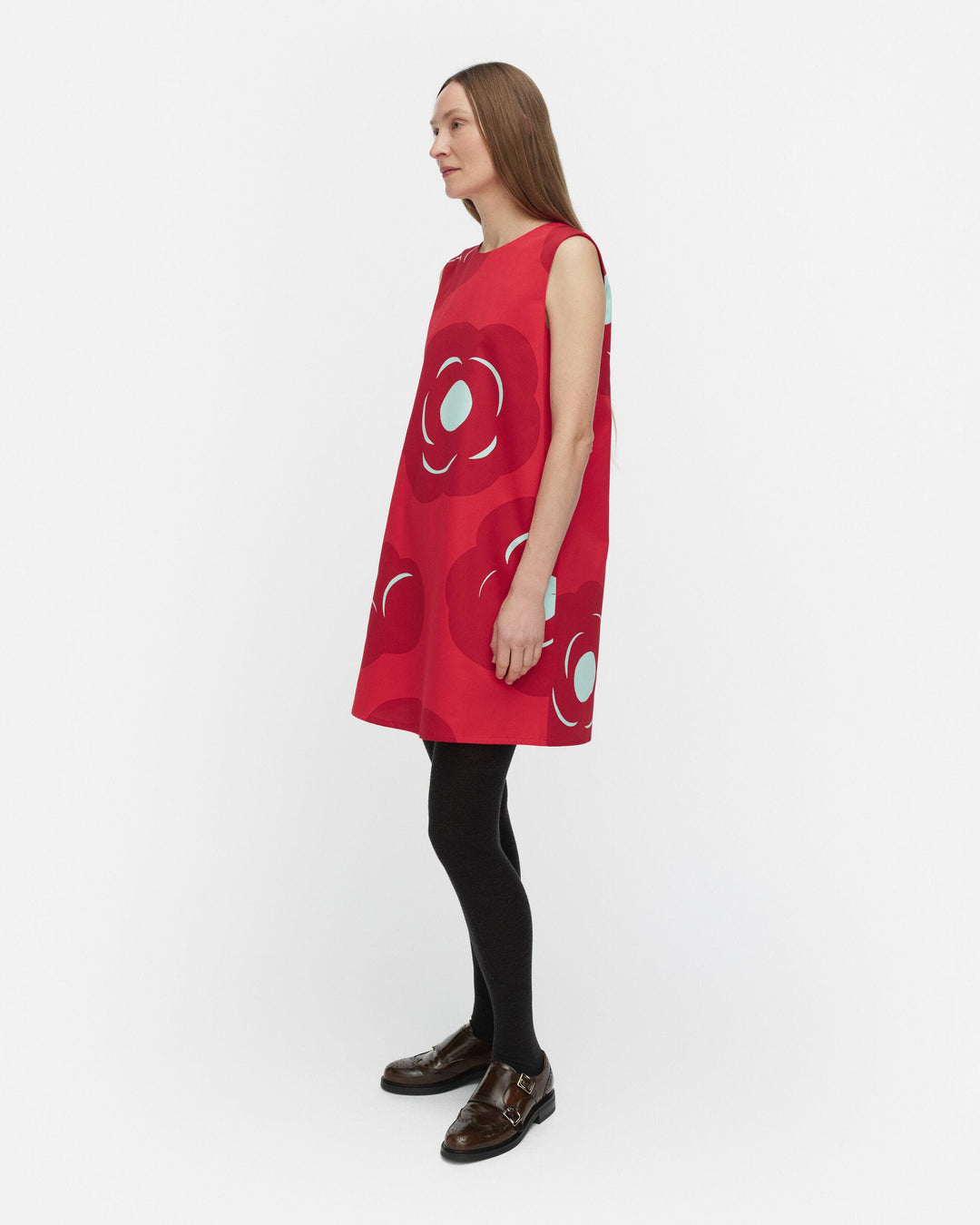 siluetti tumma dress