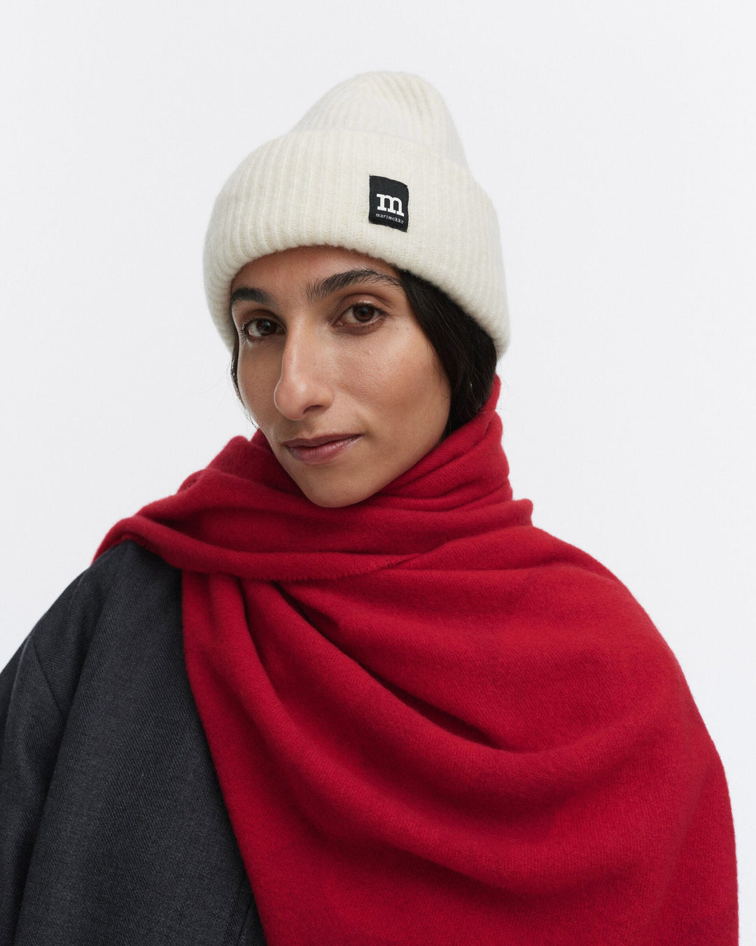 pjettar solid knitted toque - white