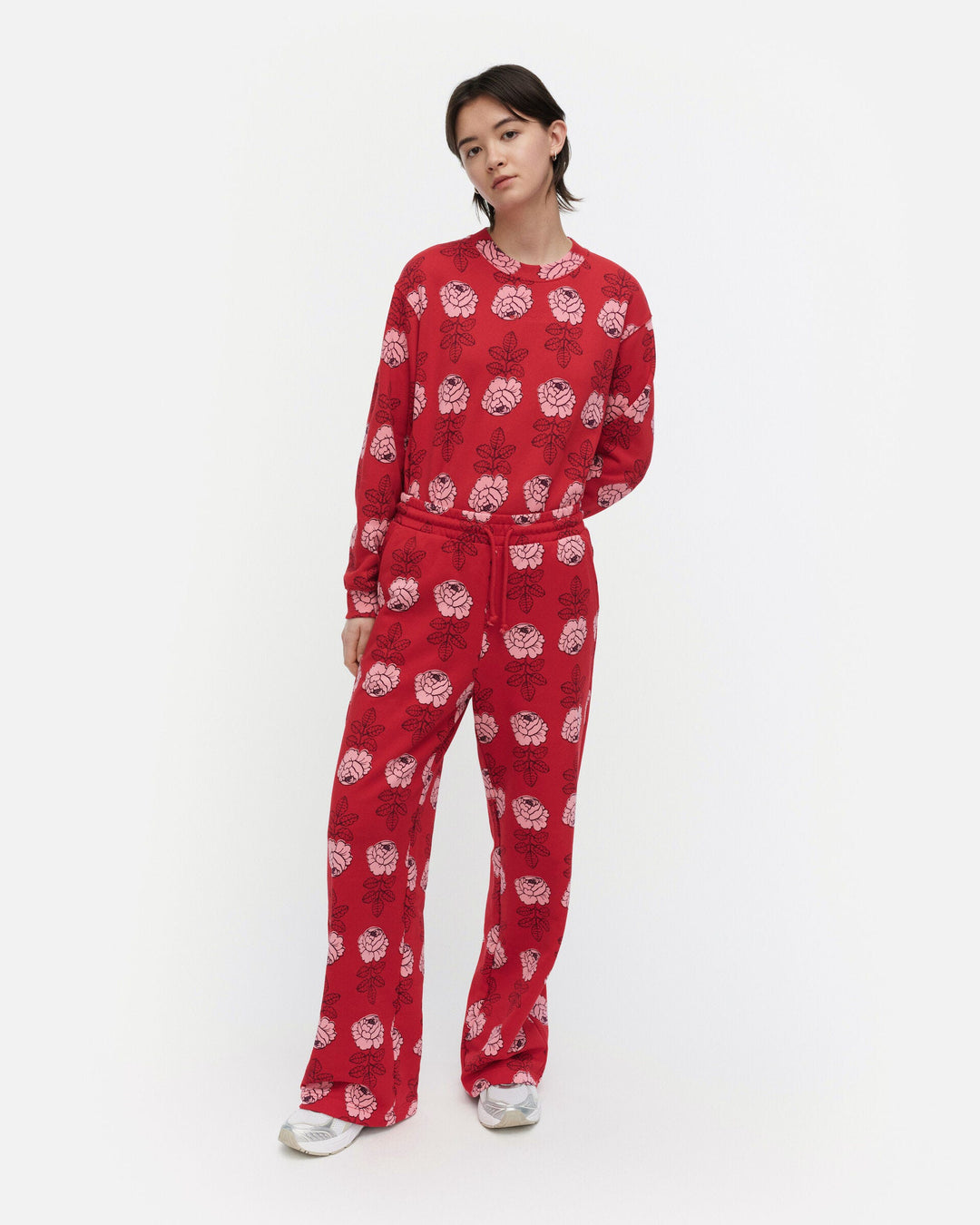 kioski varret vihkiruusu sweatpants