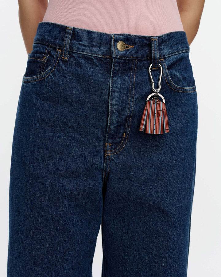 Vekku Kioski Key Chain - Red/Light blue