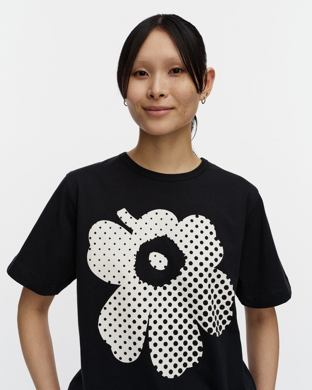 Erna Unikko Placement Kioski t-shirt - Black