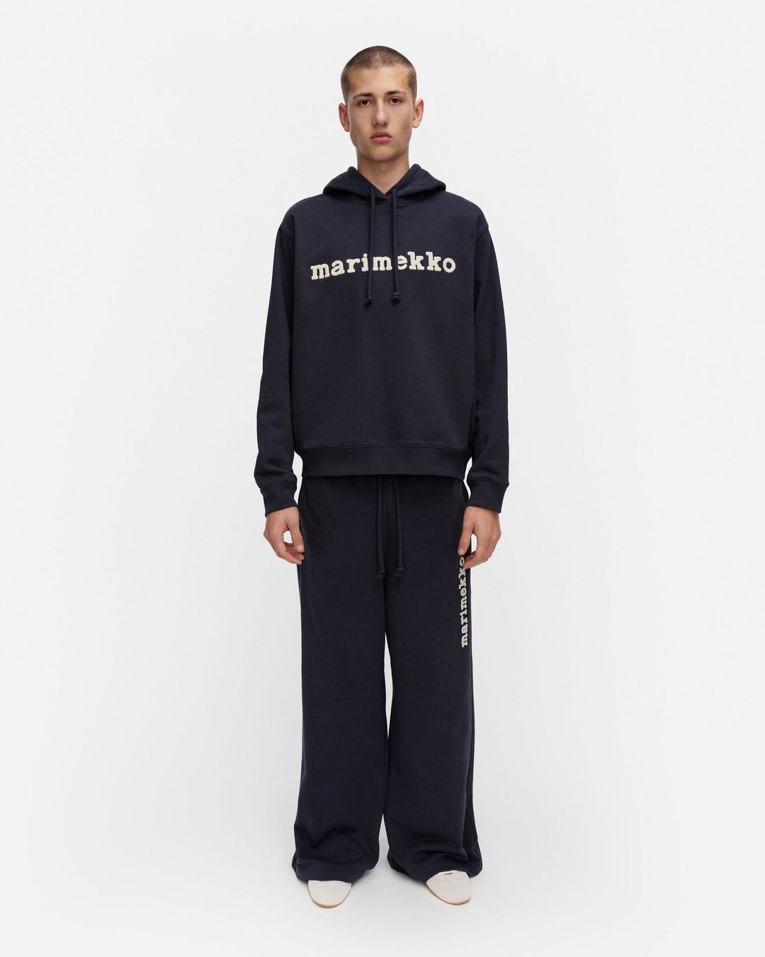 Kioski Skripti Logo Placement Hoodie