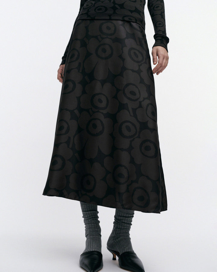 Koostumus Unikko Silk skirt - Black