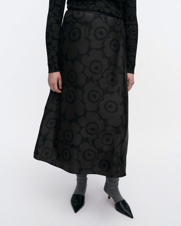 Koostumus Unikko Silk skirt - Black