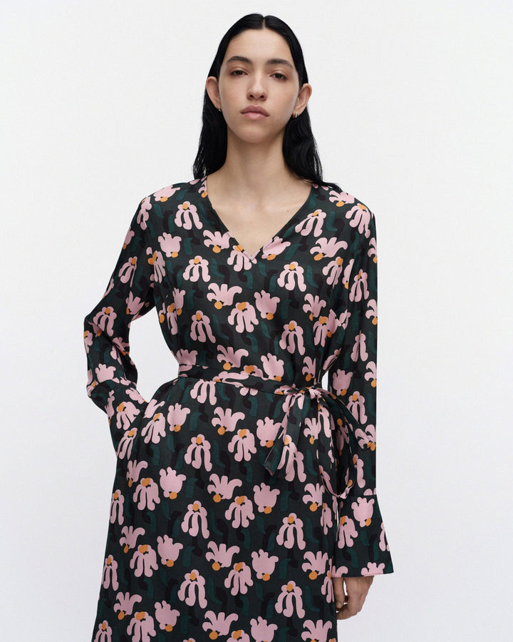 Nauru Kukkahattu Dress